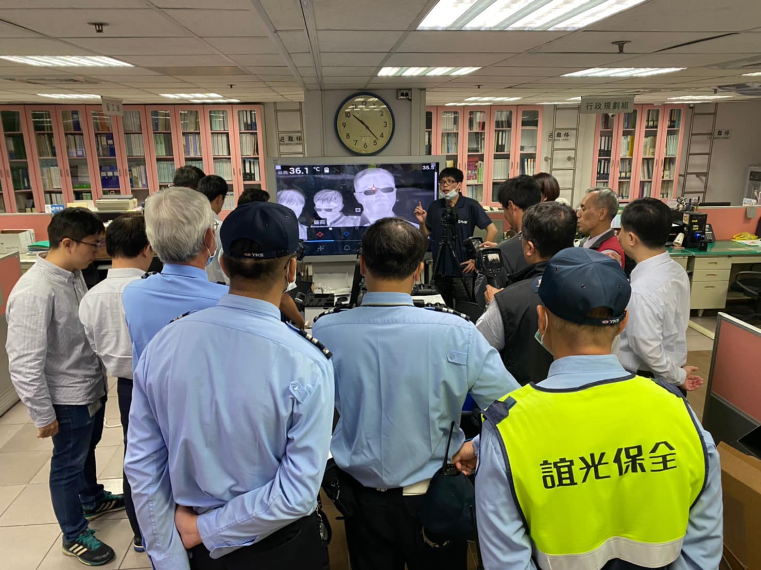 Koronawirus z Wuhan sprawdź jak kamery termowizyjne FLIR pomagają w walce z rozprzestrzenianiem się wirusa 1
